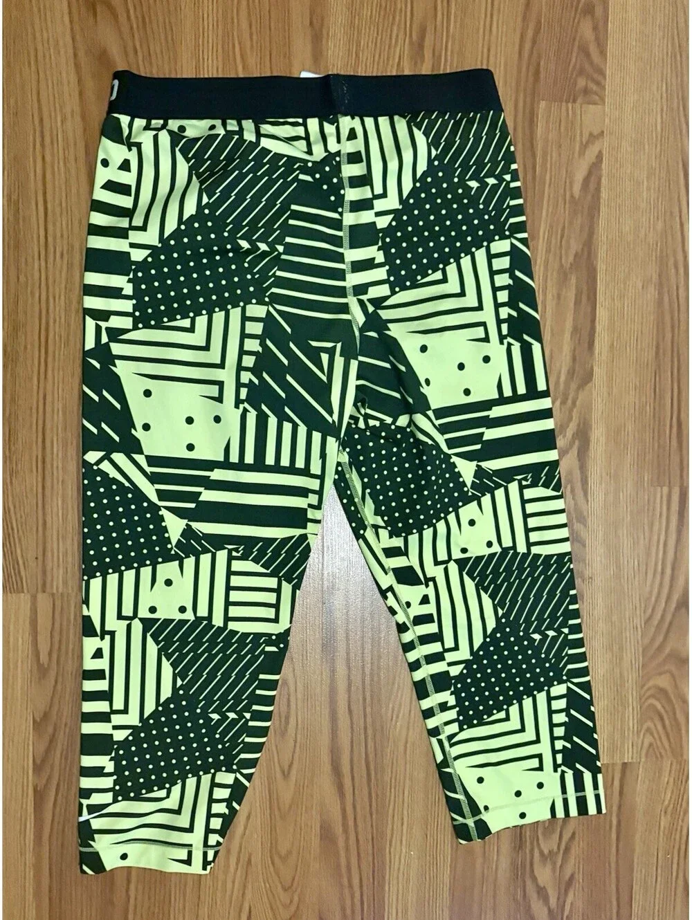 Nike Pro Women’s Capri Leggings Size Xl Excellent Condition
